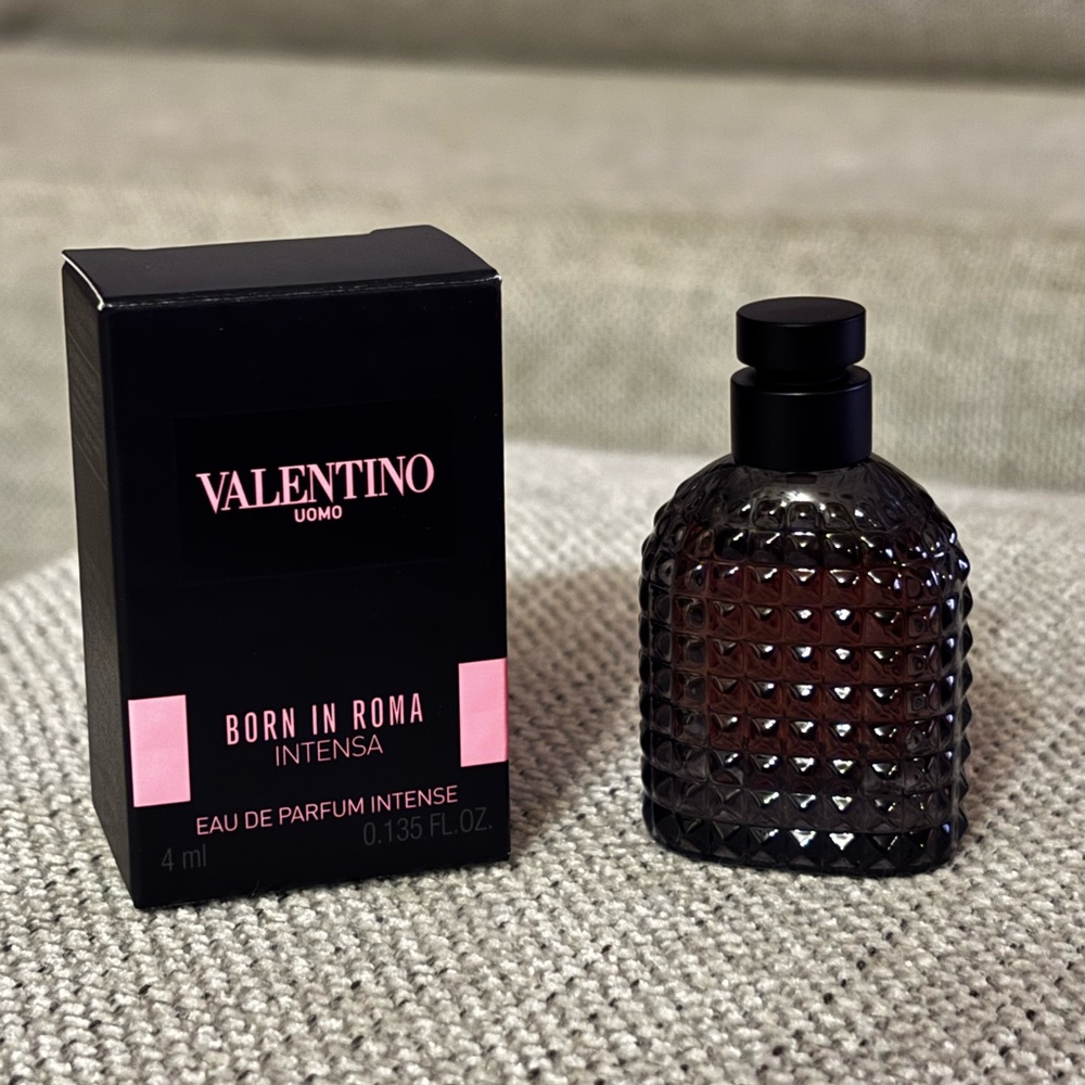 Valentino Uomo (men) Born in Roma Intensa EDP New Travel size